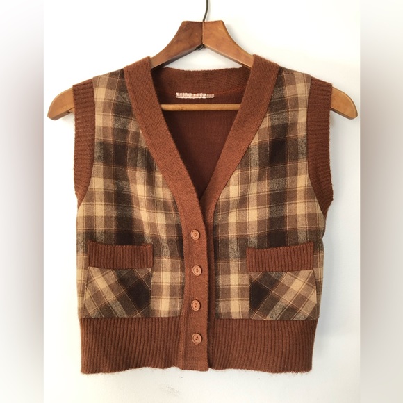 Sadie - Plaid Wool Vest 🧺 - Picture 1 of 11